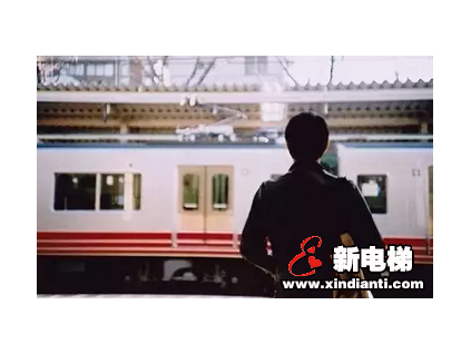 致電梯人：路再難，也要走！