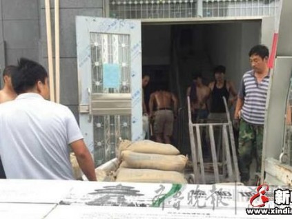 泰安：交了上料費(fèi)電梯被封兩周后又只開一部