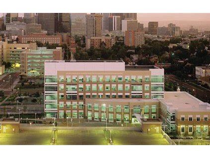 悉尼市政廳火車(chē)站因自動(dòng)扶梯部件故障進(jìn)行人群疏散