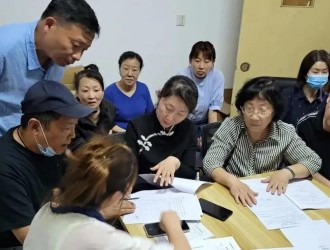 老公房裝電梯，上海一小區(qū)9天實現(xiàn)“全覆蓋”！低樓層業(yè)主不同意？鄰居們想出這辦法