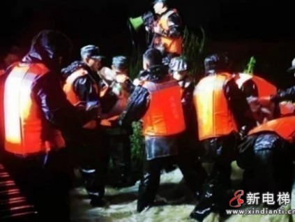 河南暴雨洪災(zāi)致12人死亡，地鐵被淹，電梯人請注意安全！