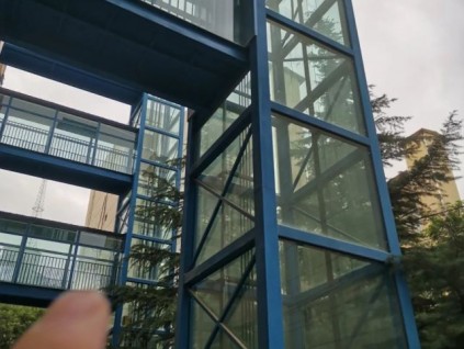 記者采訪協(xié)調(diào)后，居民們盼來(lái)好消息——停運(yùn)20天 電梯又開(kāi)了