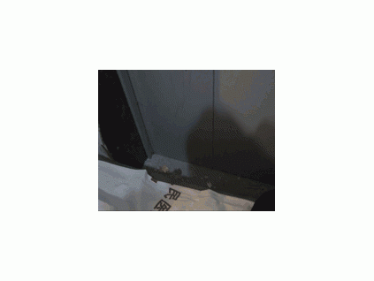 5個(gè)電梯維保工花了4個(gè)多小時(shí)，才將被困乘客救出！