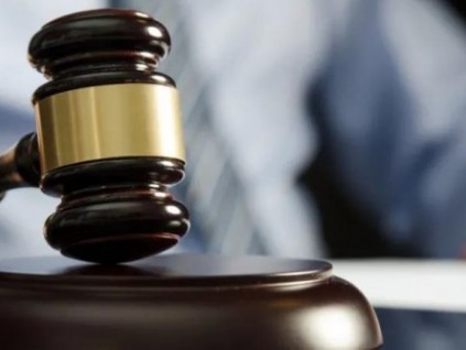 電梯公司竟然敢把未驗收的電梯給甲方用？