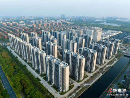 完美交付！67臺(tái)康力電扶梯進(jìn)駐上海臨港主城核心