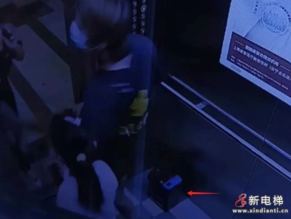 電池在電梯內(nèi)可能因短路、過熱而爆炸或引發(fā)火災(zāi)