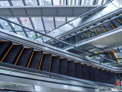 停運(yùn)的自動(dòng)扶梯不能當(dāng)作固定樓梯使用?，容易發(fā)生意外