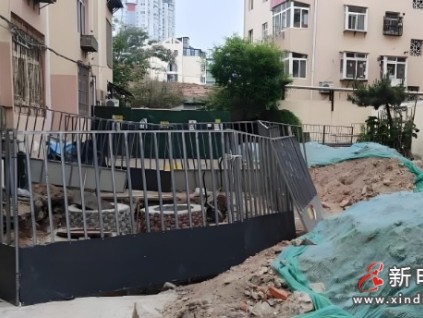 佛山市一小區(qū)加裝電梯因選擇無(wú)施工資質(zhì)的中介公司工程陷入了“爛尾”狀態(tài)?