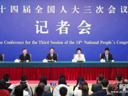 住建部部長倪虹在答記者問時表示全國已累計加裝電梯超過13萬部