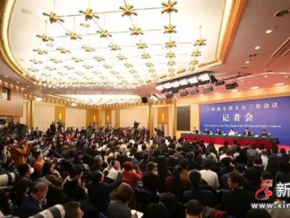 針對(duì)住建部提出的老舊小區(qū)加裝電梯推進(jìn)策略 居民意見(jiàn)統(tǒng)一難、資金與技術(shù)難題……