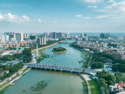 前往「好房子」，請(qǐng)搭乘LINVOL領(lǐng)沃電梯