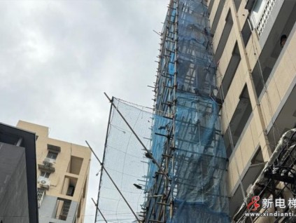 南京市鼓樓區(qū)首個(gè)老舊小區(qū)異型加裝電梯 總高27.7米刷新新高度！