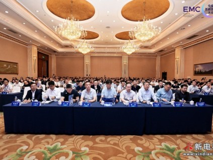 以數(shù)智破界！LINVOL領(lǐng)沃煥新方案亮相電梯更新大會(huì)