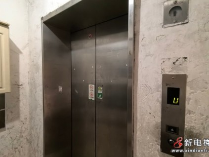 杭州某小區(qū)出現(xiàn)電梯急降安全隱患 業(yè)主們有點(diǎn)提心吊膽