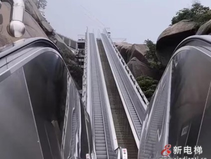 江西上饒靈山景區(qū)“天梯”線路全長1236米 讓你輕松攬盡云端風(fēng)光