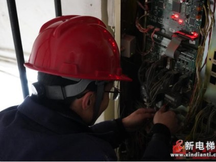 安全升級(jí)進(jìn)行時(shí)：青海西寧城西從“預(yù)警電梯”到“安全倉(cāng)”的科技力量