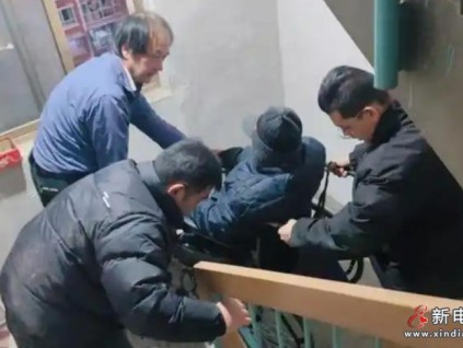 北京通州西上園社區(qū)：電梯換新遇“出行難”，暖心服務解民憂