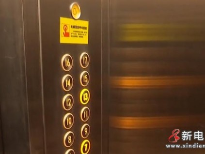 四川巴中老舊小區(qū)加裝電梯：破解爬樓難，開啟上樓易