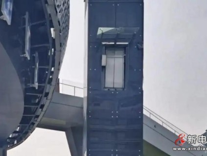 出電梯即“空中漫步”火了！上海這座天橋的電梯有點(diǎn)“任性”